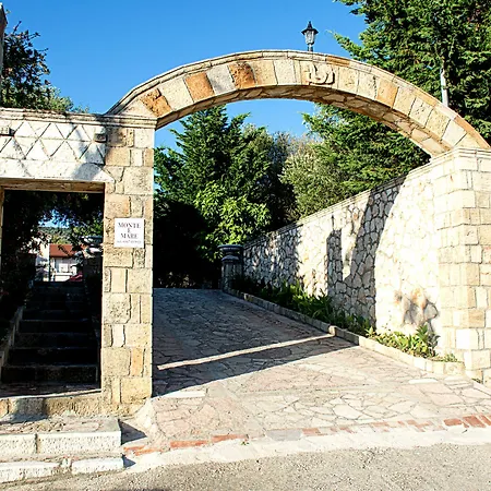 Monte E Mare Apartment Minia